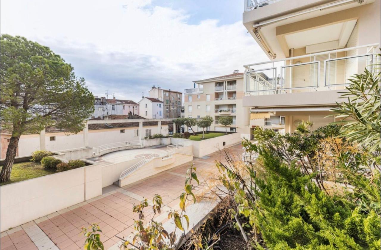 Port Azur Apartment